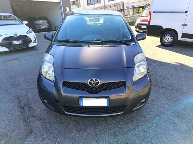 Toyota Yaris 1.3 5 porte Sol - foto 3 di 4