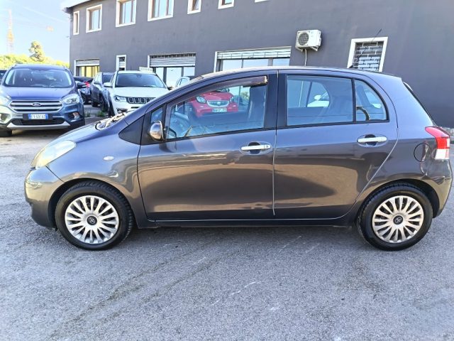 Toyota Yaris 1.3 5 porte Sol - foto 4 di 4
