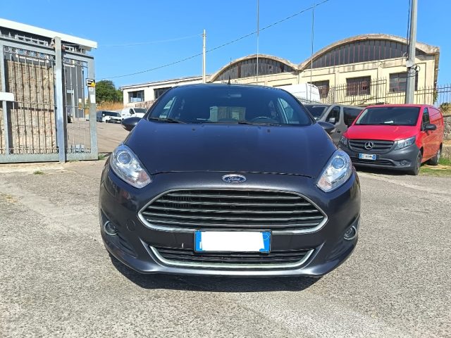 Ford Fiesta 1.5 TDCi 75CV 5 porte ST-Line - foto 3 di 4