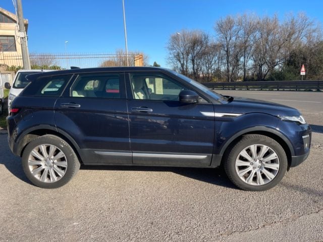 Land Rover Range Rover Evoque 2.0 TD4 180 CV 5p. - foto 4 di 17