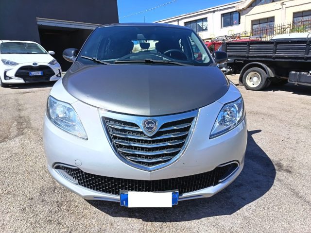 Lancia Ypsilon 1.2 69 CV 5 porte Platinum - foto 3 di 11