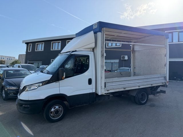 Iveco Daily DAILY 35C14H 3750 Quad-Tor RG, del 2022, 109.400 km, in vendita a Sassari (SS)