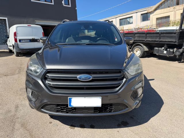 Ford Kuga 1.5 TDCI 120 CV - foto 3 di 4