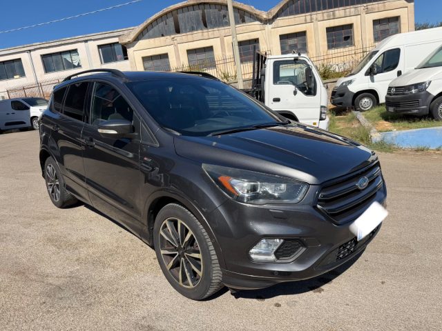 Ford Kuga 1.5 TDCI 120 CV - foto 4 di 4
