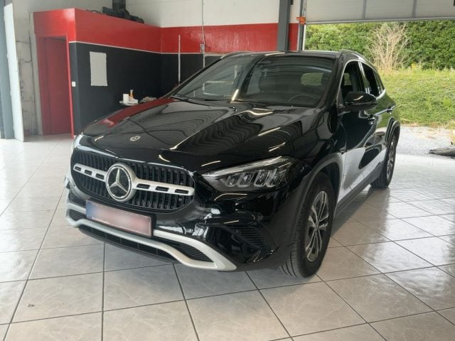 Mercedes-Benz GLA 180 Mercedes-Benz GLA-Klasse GLA 180 Mild-Hybrid, del 2025, 9.646 km, in vendita a Sassari (SS)