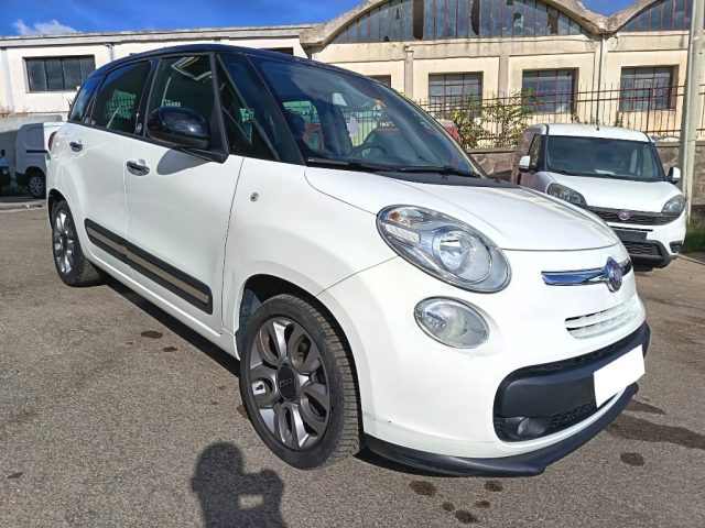 Fiat 500L Living 1.6 Multijet 105 CV Lounge - foto 2 di 4