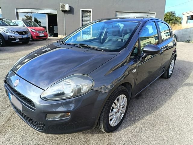 Fiat Punto 1.2 8V 5 porte Lounge, del 2012, 145.120 km, in vendita a Sassari (SS)