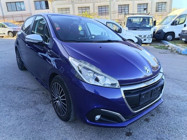 Peugeot 208 1° serie BlueHDi 100 5 porte Allure - foto 2 di 4