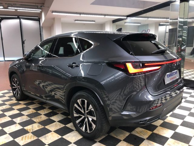 Lexus NX 450h+ Plug-in 4WD Premium + - foto 4 di 4
