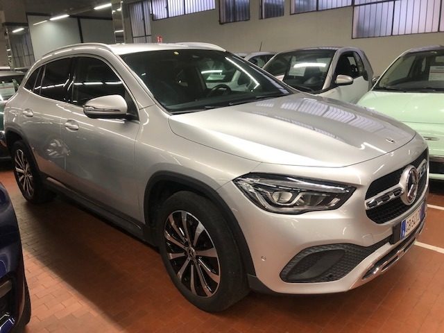 Mercedes-Benz GLA 200 d Automatic Sport Plus - foto 3 di 4