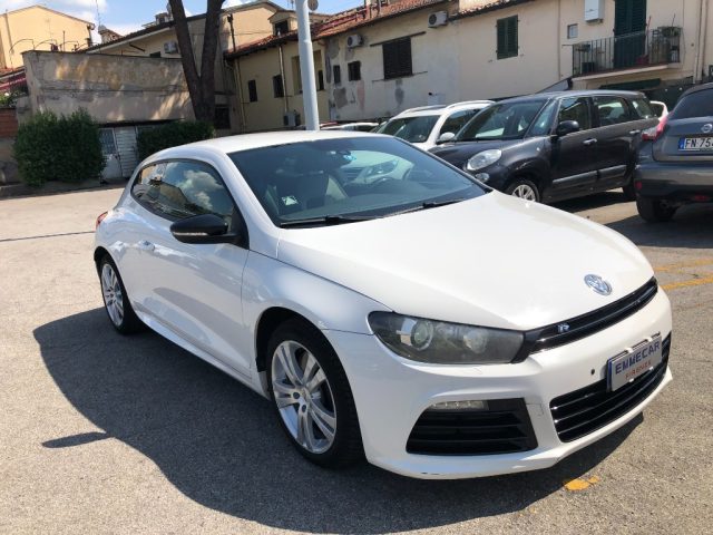 Volkswagen Scirocco 2.0 TSI DSG R - foto 2 di 4