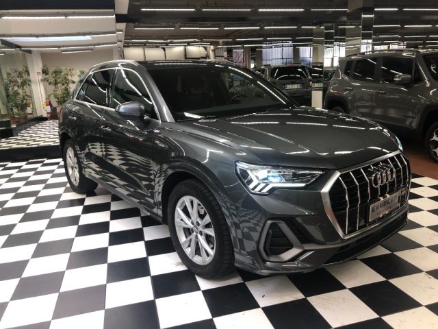 Audi Q3 2.0 TDI 150 CV S line Edition - foto 2 di 4