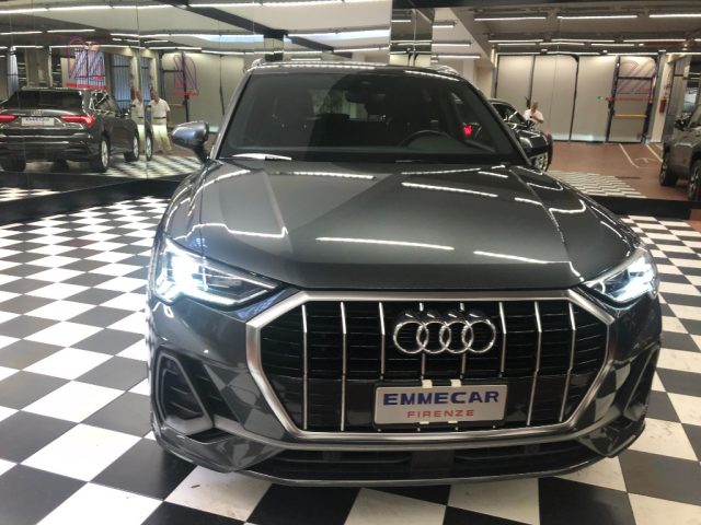 Audi Q3 2.0 TDI 150 CV S line Edition - foto 3 di 4