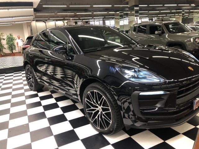 Porsche Macan 2 - foto 2 di 4
