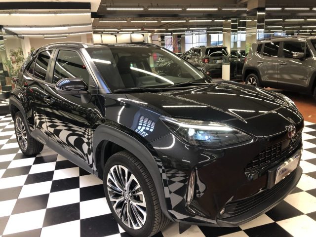 Toyota Yaris Cross 1.5 Hybrid 5p. E-CVT AWD-i Lounge - foto 2 di 4