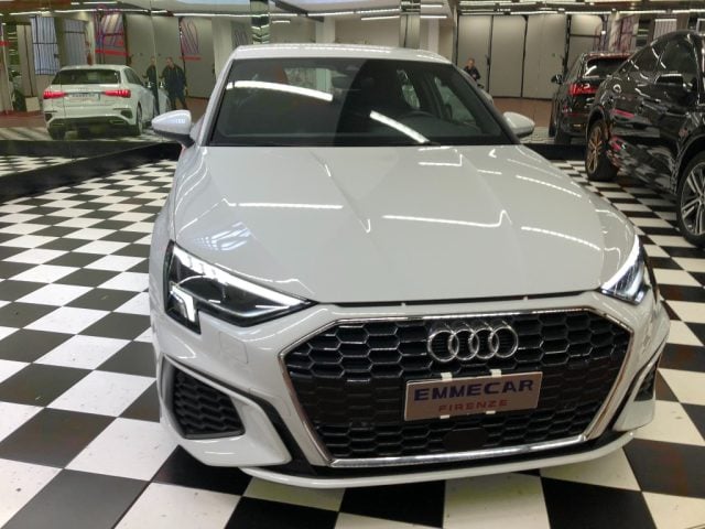 Audi A3 spb 35 TFSI S line edition - foto 3 di 4