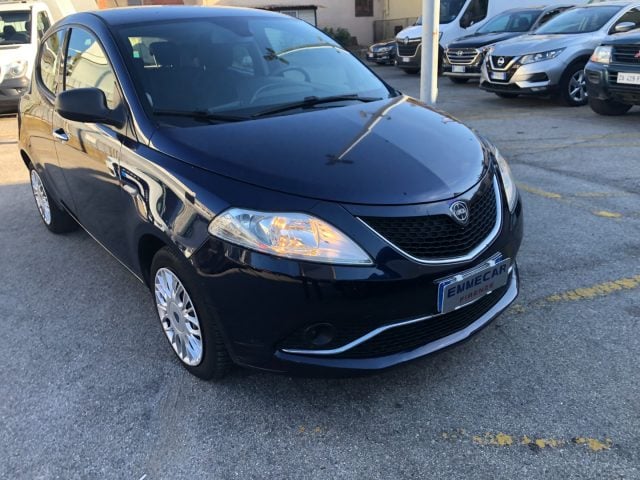Lancia Ypsilon 1.2 69 CV 5 porte Silver, del 2016, 71.310 km, in vendita a Firenze (FI)