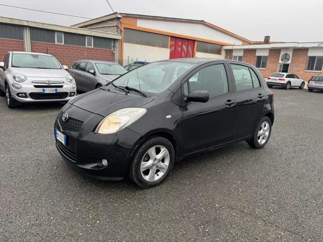 Toyota Yaris 1.0 5 porte Sol, del 2007, 173.000 km, in vendita a Alessandria (AL)