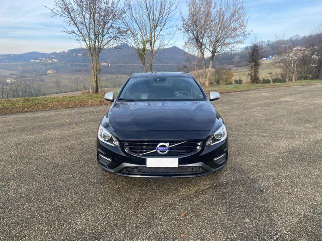 Volvo V60 D6 Twin Engine Geartronic R-design, del 2017, 129.000 km, in vendita a Moncalvo (AT)