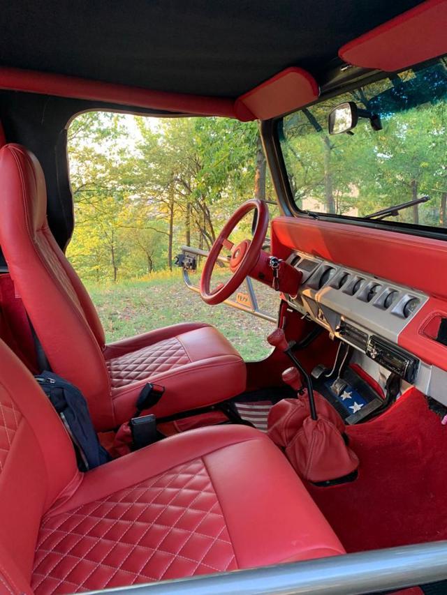Jeep Wrangler 2.5 Laredo, del 1990, 202.800 km, in vendita a Moncalvo (AT)