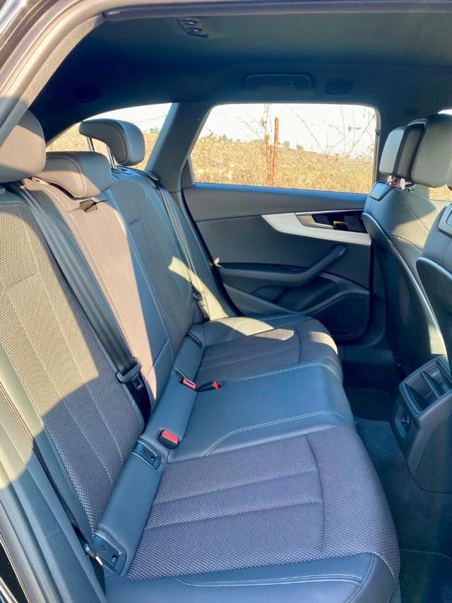 Audi A4 Avant 40 TDI S tronic Business Advanced, del 2022, 27.000 km, in vendita a Moncalvo (AT)
