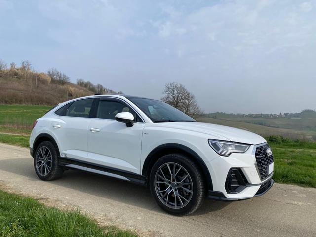 Audi Q3 SPB 45 TFSI quattro S tronic S line edition - foto 2 di 30