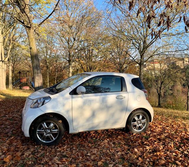 Toyota iQ 1.0 Multidrive - foto 2 di 4