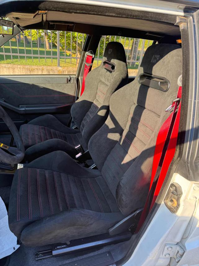 Lancia Delta 2.0i.e. turbo 16V HF MARTINI 5 - foto 3 di 4
