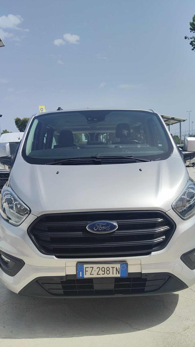 Ford Transit Custom 320 2.0 TDCi 130 aut. PASSO LUNGO Trend 8 posti - foto 2 di 4