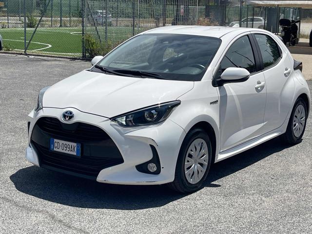 Toyota Yaris 1.5 Hybrid 5 porte Business Automatica - foto 2 di 4