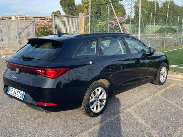 SEAT Leon Sportstourer 2.0 TDI 150 CV DSG Style AUTOMATICA - foto 2 di 4