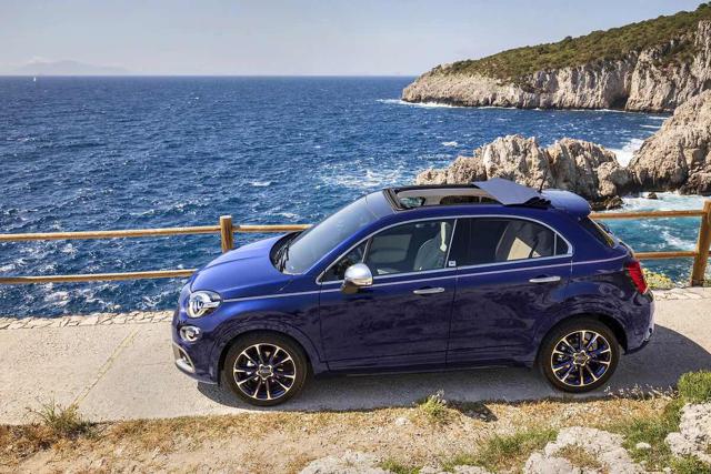 Fiat 500X 1.5 T4 Hybrid 130 CV DCT CAPRI YACHTING CLUB - foto 2 di 4