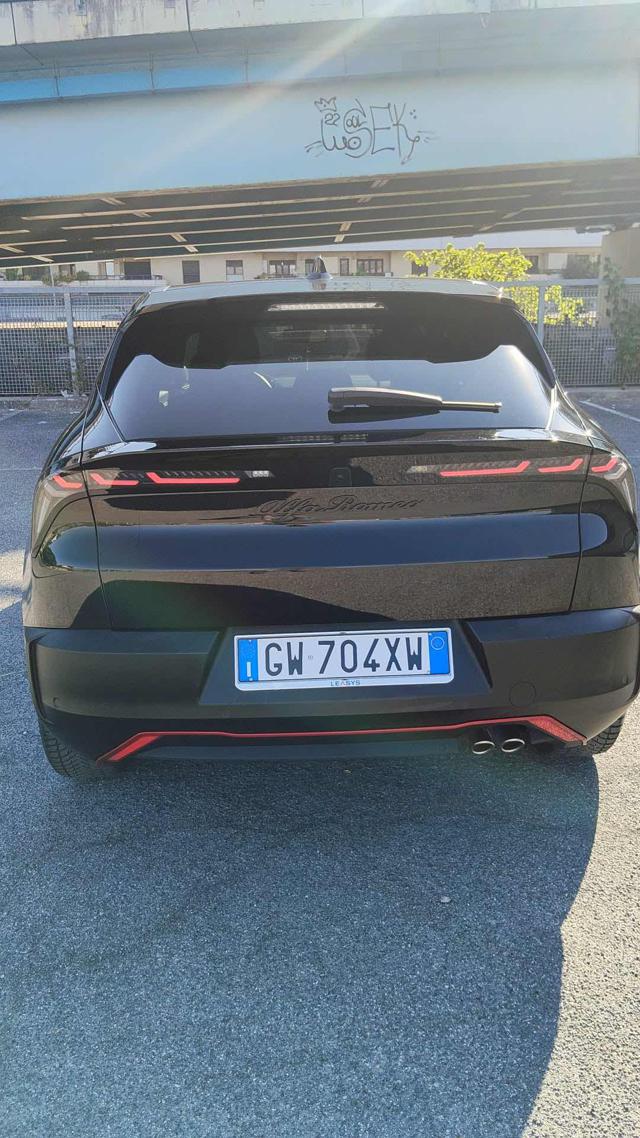 Alfa Romeo Junior 1.2 136 CV Hybrid eDCT6 Speciale - foto 2 di 4