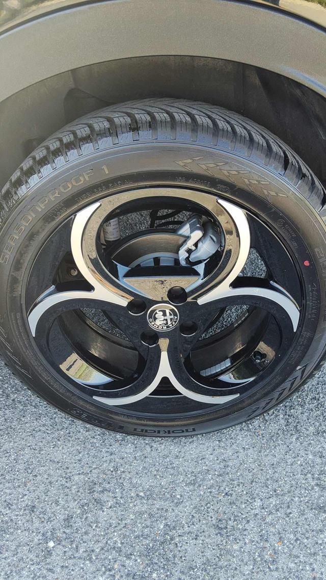 Alfa Romeo Junior 1.2 136 CV Hybrid eDCT6 Speciale - foto 3 di 4