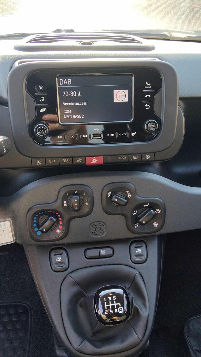 Fiat Panda 1.0 FireFly S&S Hybrid City Life 6 Marce - foto 3 di 4