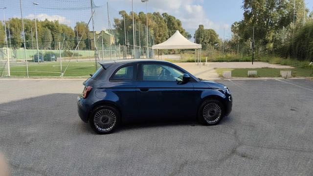 Fiat 500e Cabrio 42 kWh Icon - foto 2 di 4