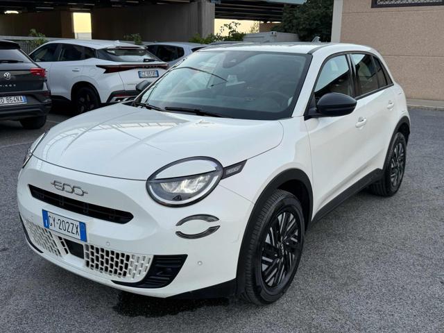 Fiat 600 Hybrid 100 CV DCT MHEV Business, del 2025, 9.425 km, in vendita a Fiumicino (RM)