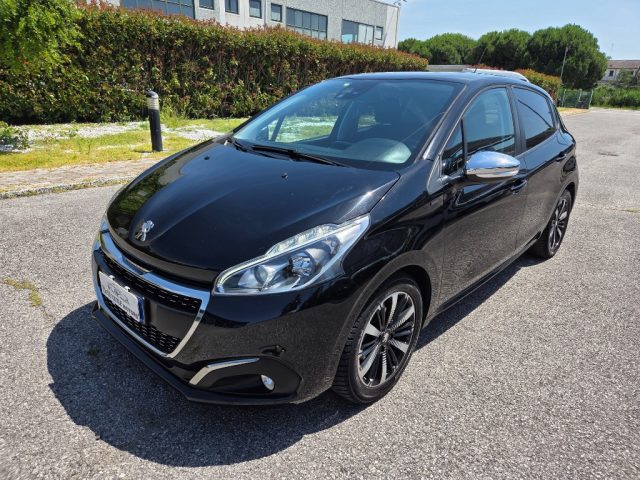 Peugeot 208 1° serie BlueHDi 100 S&S 5 porte Signature usato a PORTO VIRO