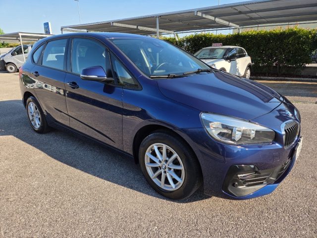BMW 216 i Active Tourer Luxury - foto 3 di 4