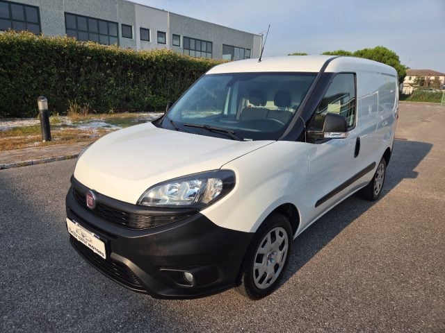 Fiat Doblo Doblò 1.4 Natural Power PC-TN Cargo Lounge 3 POSTI usato a PORTO VIRO