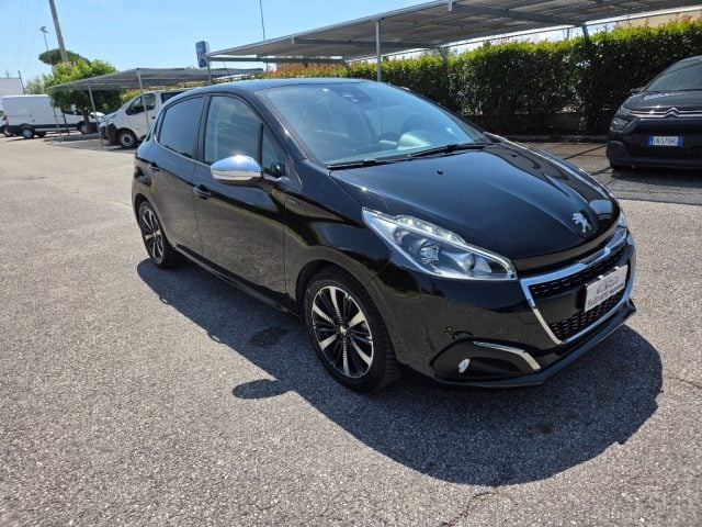 Peugeot 208 1° serie BlueHDi 100 S&S 5 porte Signature - foto 2 di 4