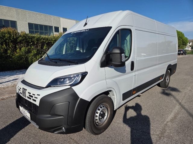 Fiat Ducato 35 2.2 Mjt 140CV PLMX-TM Furgone Maxi usato a PORTO VIRO