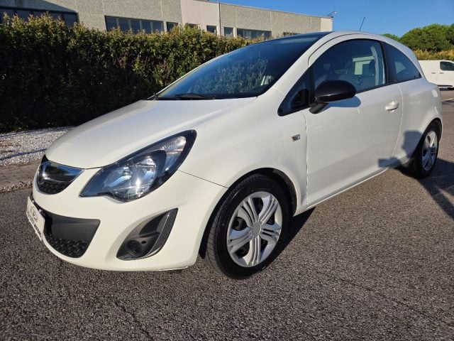 Opel Corsa 1.2 3 porte Edition, del 2013, 150.000 km, in vendita a Porto Viro (RO)