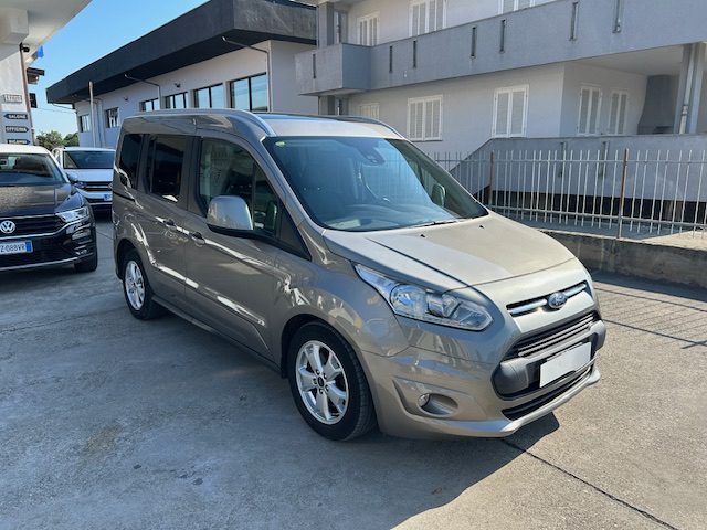 Ford Tourneo Connect 1.5 TDCi 120 CV Titanium UNICO PROPRIETARIO - foto 3 di 4