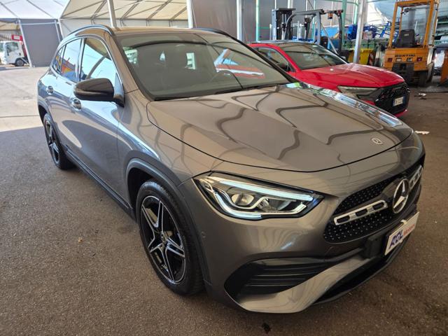 Mercedes-Benz GLA 200 d AMG Line Premium Automatic - foto 2 di 4