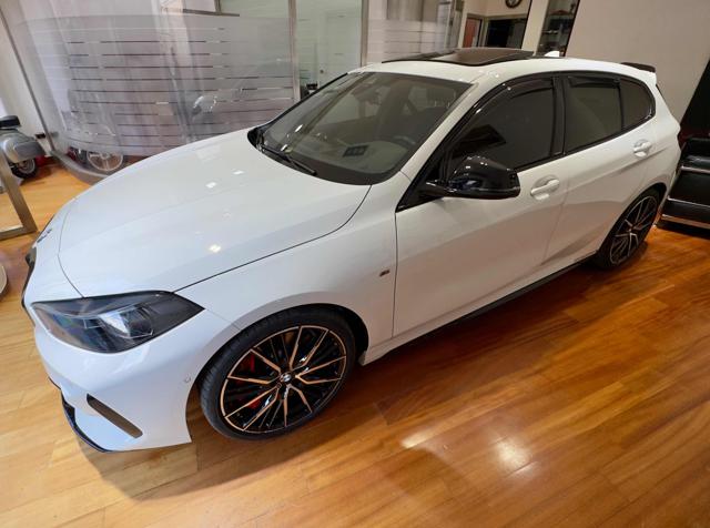 BMW M135 i xDrive - foto 3 di 4