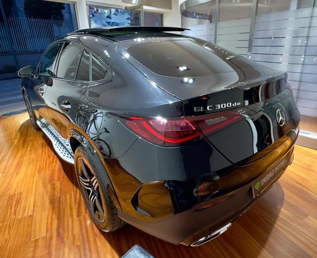 Mercedes-Benz GLC 300 de hybrid EQ 4Matic Coupé AMG Line Premium Plus - foto 4 di 4