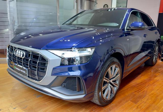 Audi Q8 45 TDI quattro tiptronic Sport - foto 3 di 4