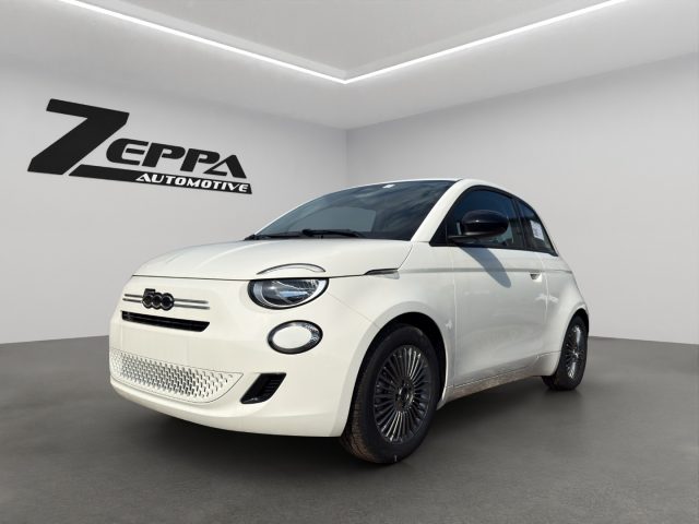 Fiat 500 Berlina Hybrid Icon nuovo a VAIRANO PATENORA