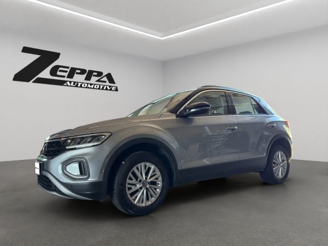 Volkswagen T-Roc 1.5 TSI ACT DSG Life, del 2024, 43.871 km, in vendita a Vairano Patenora (CE)